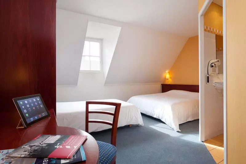 スタンダードトリプルルーム, Hôtel Du Beffroi Gravelines Dunkerque