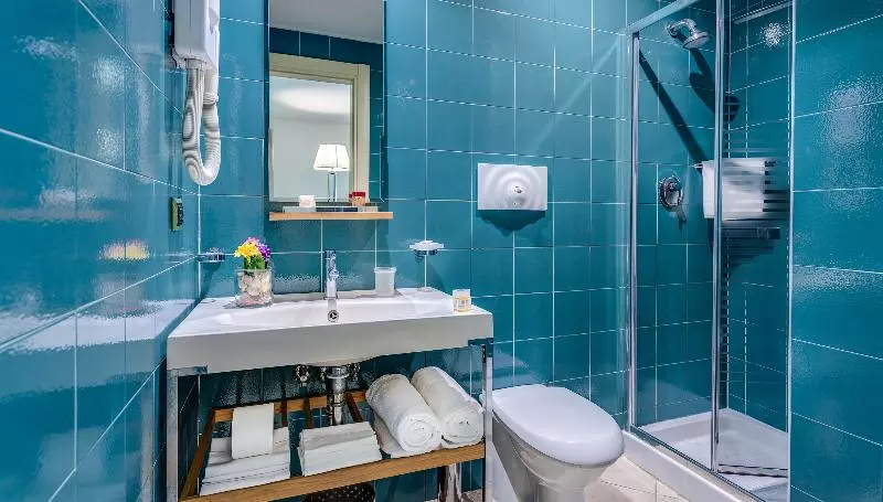 スタンダードルーム, Hôtel Du Beffroi Gravelines Dunkerque