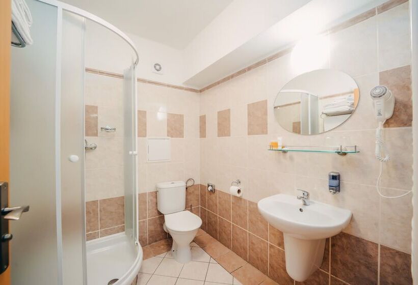 اتاق استاندارد سه نفره, Colorfactory Spa Hotel   Czech Leading Hotels
