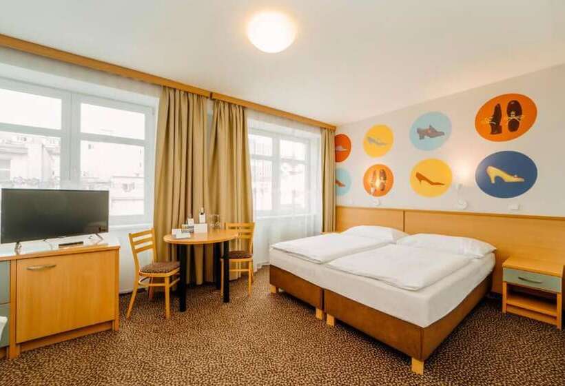 اتاق استاندارد سه نفره, Colorfactory Spa Hotel   Czech Leading Hotels