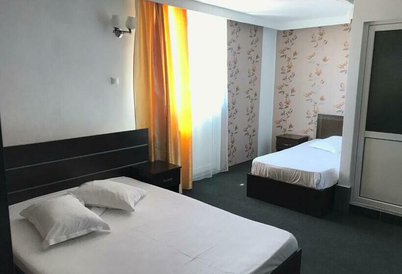 标准三人间, Casa Ardeleană