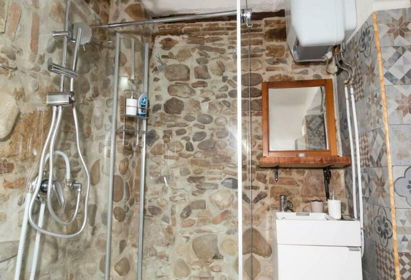 اتاق اکونومی, Civico 87