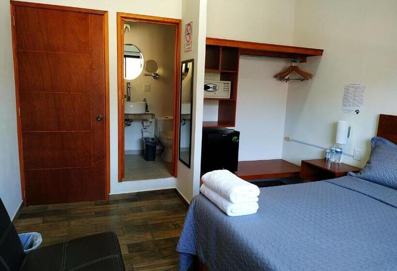 Трехместный Номер Базовый, Anthurium