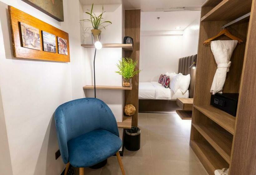 اتاق استاندارد سه نفره, Unwnd Boutique Hotel Makati