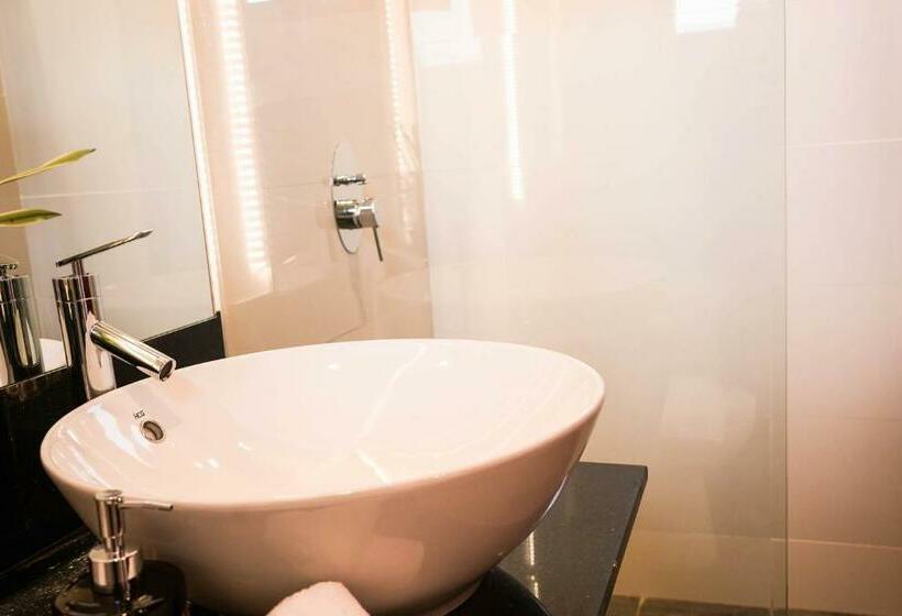 اتاق لوکس, Unwnd Boutique Hotel Makati