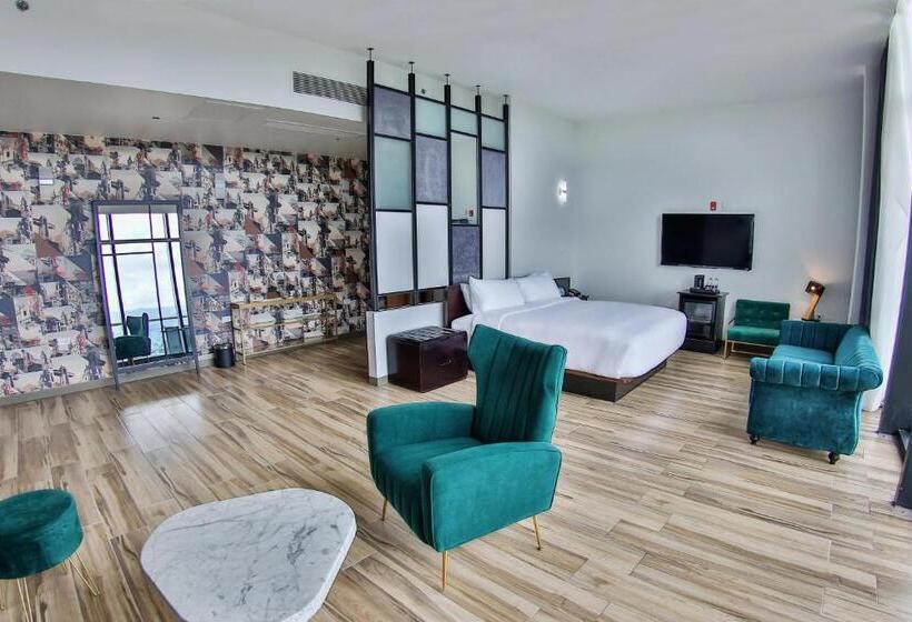 سوییت اجرایی, Aloft Ponce Hotel & Casino