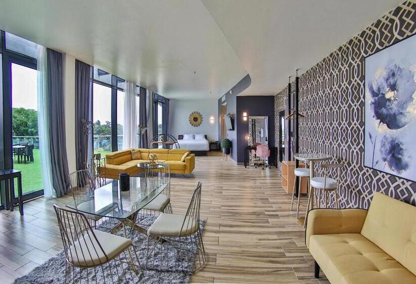 سوئیت با بالکن, Aloft Ponce Hotel & Casino