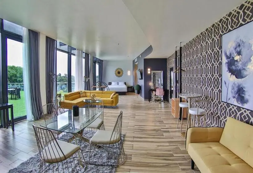 سوئیت با بالکن, Aloft Ponce Hotel & Casino