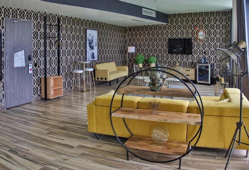 سوئیت با بالکن, Aloft Ponce Hotel & Casino