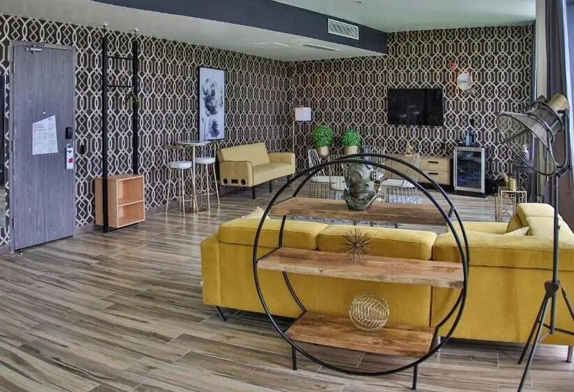 سوئیت با بالکن, Aloft Ponce Hotel & Casino