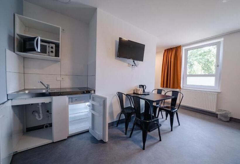 تختخواب در اتاق سوپریور مشترک, NEOHOSTEL Berlín