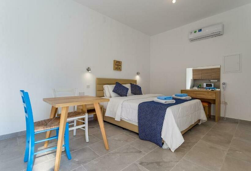 Студия Deluxe, Antonia Studios