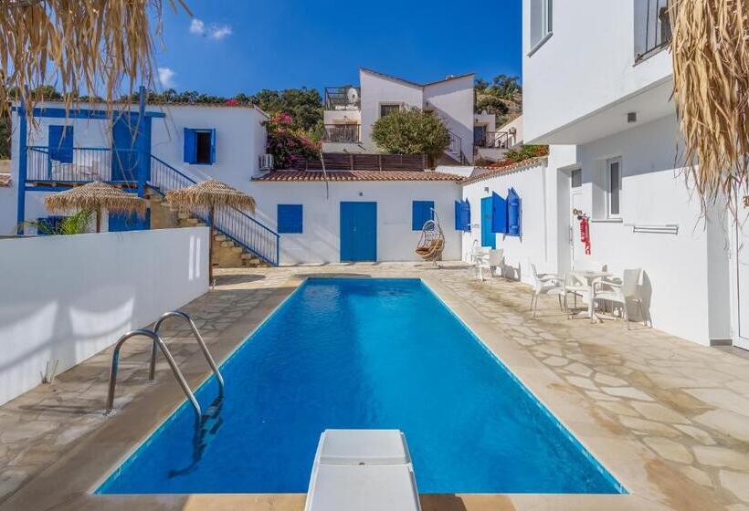 Апартаменты 1 Спальня Вид на Бассейн, Antonia Studios