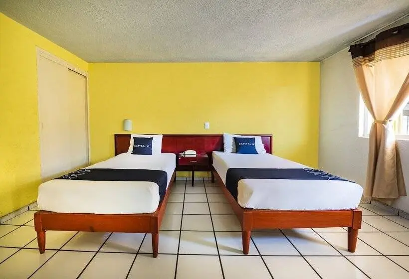 スタンダードトリプルルーム, Capital O Colón, Ciudad Guzmán Jalisco