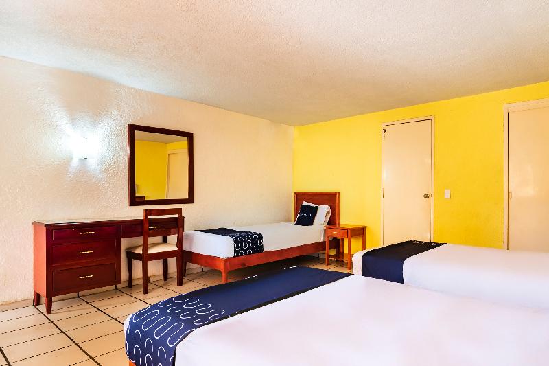 3-Bett-Standardzimmer, Capital O Colón, Ciudad Guzmán Jalisco