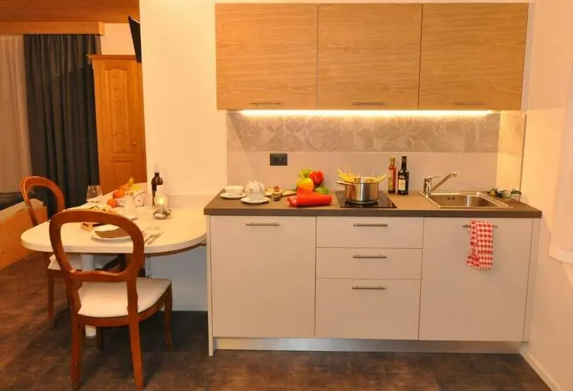 バルコニー付き１ベッドルームアパートメント, Albergo Alpino