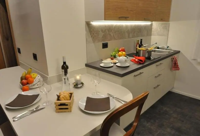 バルコニー付き１ベッドルームアパートメント, Albergo Alpino