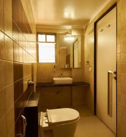 Perhehuone, Anand Heritage