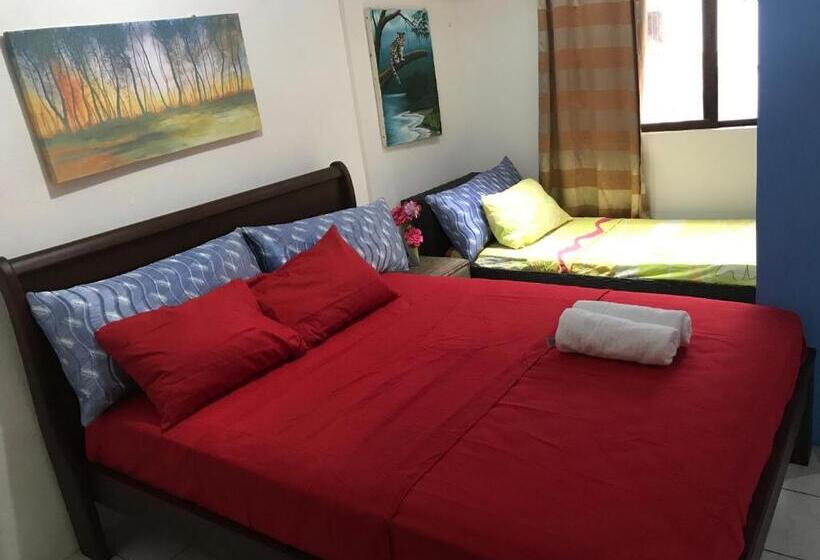 חדר משפחתי, Cabinas Cafe Del Mar