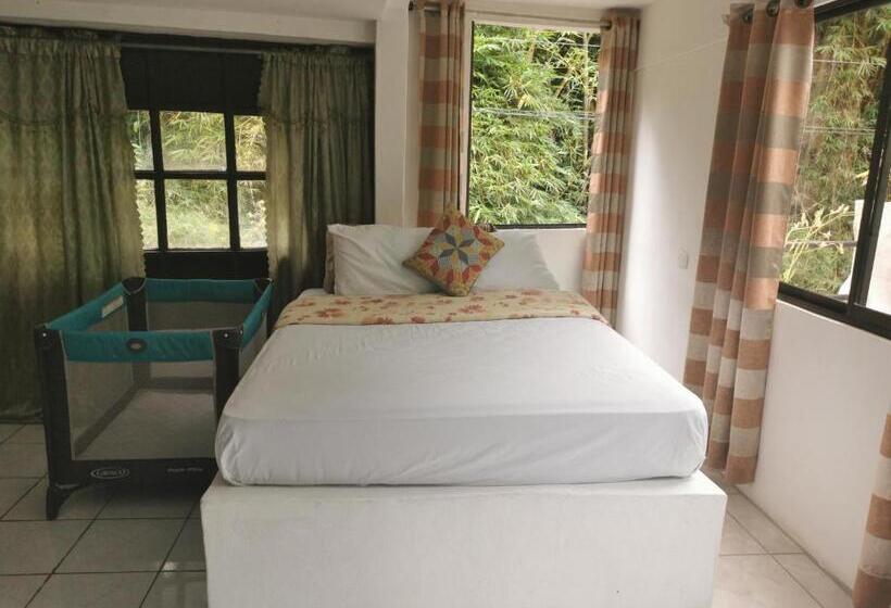 חדר משפחתי, Cabinas Cafe Del Mar