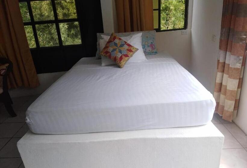 חדר משפחתי, Cabinas Cafe Del Mar