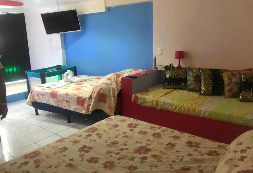 חדר משפחתי, Cabinas Cafe Del Mar