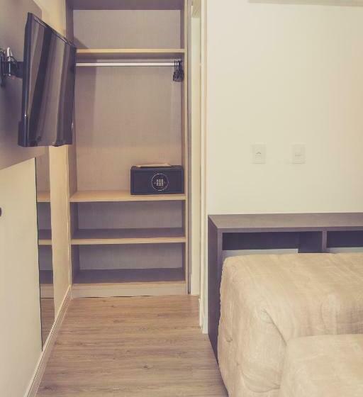 חדר סטנדרט מותאם לאדם עם מוגבלויות, Luar Atlantico