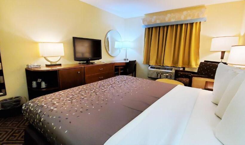 Стандартный Номер Кровать Кинг, Travel Inn And Suites  Sikeston Miner I 55 Exit 67