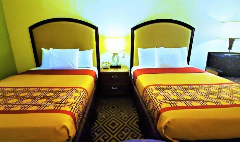 Номер Стандарт, Travel Inn And Suites  Sikeston Miner I 55 Exit 67