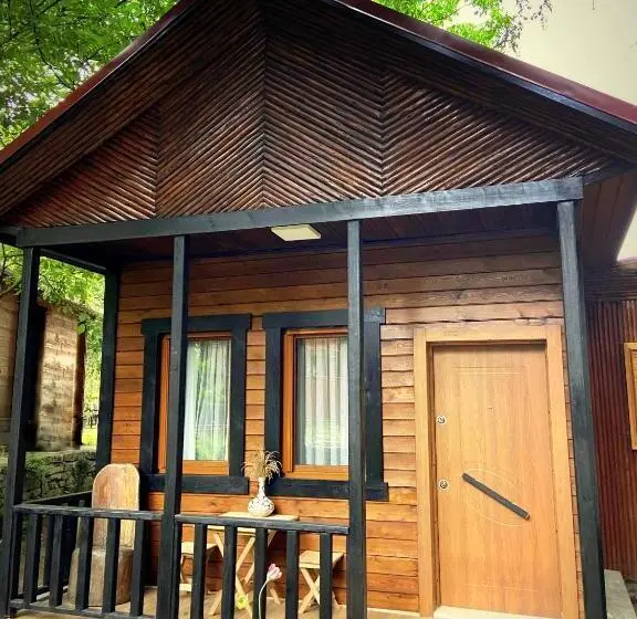 デラックスバンガロー, Inanlar Garden Hotel & Bungalow