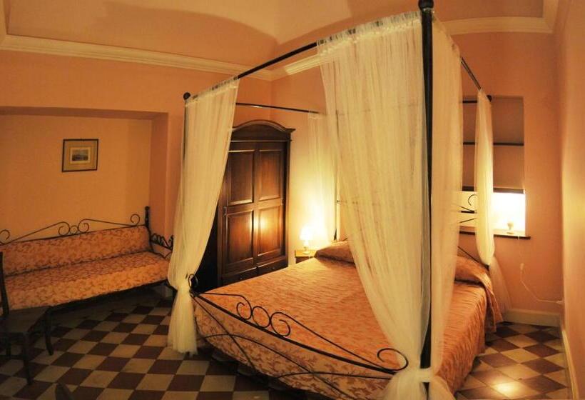 اتاق استاندارد سه تخته با بالکن, Al Duomo Inn