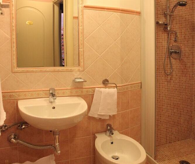 غرفة قياسية, Al Duomo Inn