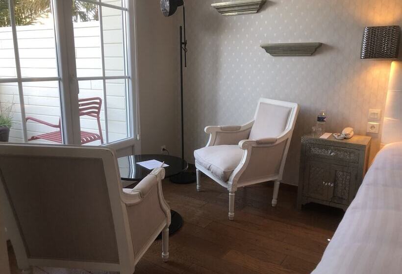 ダブルベッドスタンダードルーム, Baie Des Anges