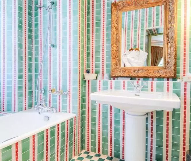 プレステージルーム, Château De La Tour Du Puits