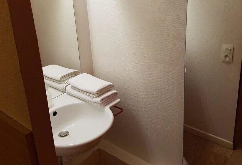 Номер Стандарт Трехместный, Heco Colmar Nord   Ex Première Classe