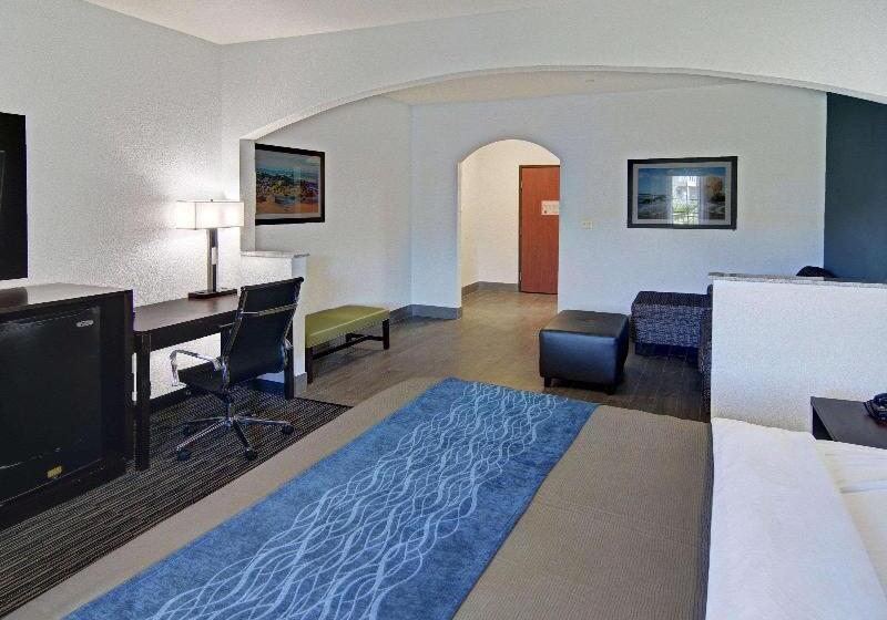 스위트 킹사이즈 침대, Spark By Hilton Galveston