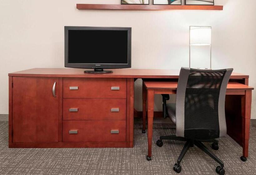 غرفة قياسية سرير كينج لذوى الإحتياجات الخاصة, Courtyard Asheville