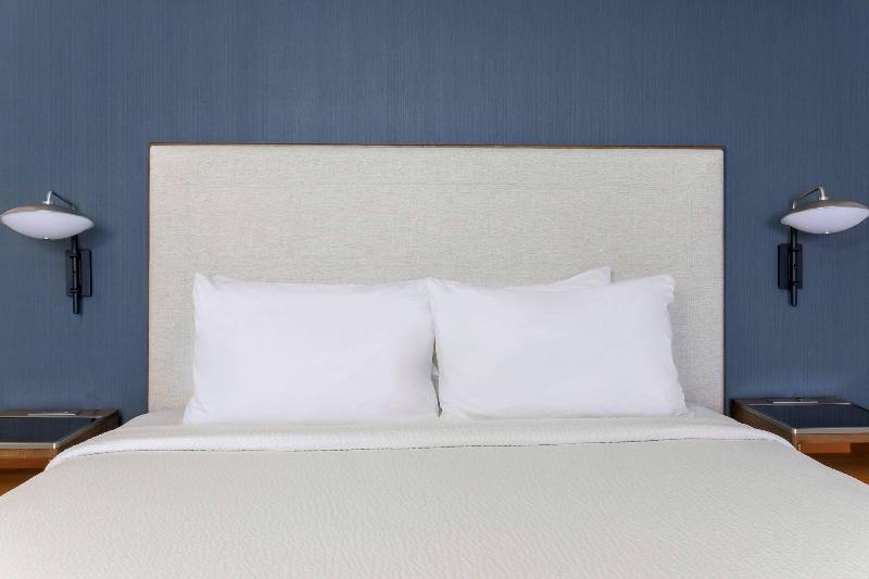 带大床的标准间, Courtyard By Marriott Denver Golden/red Rocks