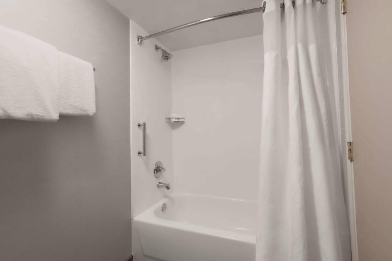 스탠다드 룸 킹사이즈 침대, Courtyard By Marriott Denver Golden/red Rocks