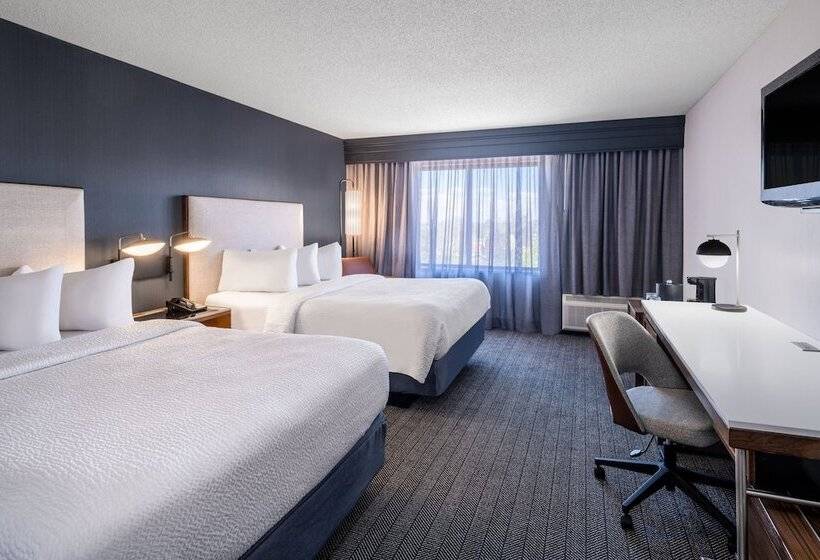 带2个双人床的标准工作室, Courtyard By Marriott Colorado Springs South