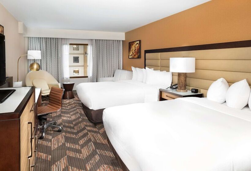 חדר דלוקס מותאם לאנשים עם מוגבלויות, Doubletree By Hilton Hotel Lawrence