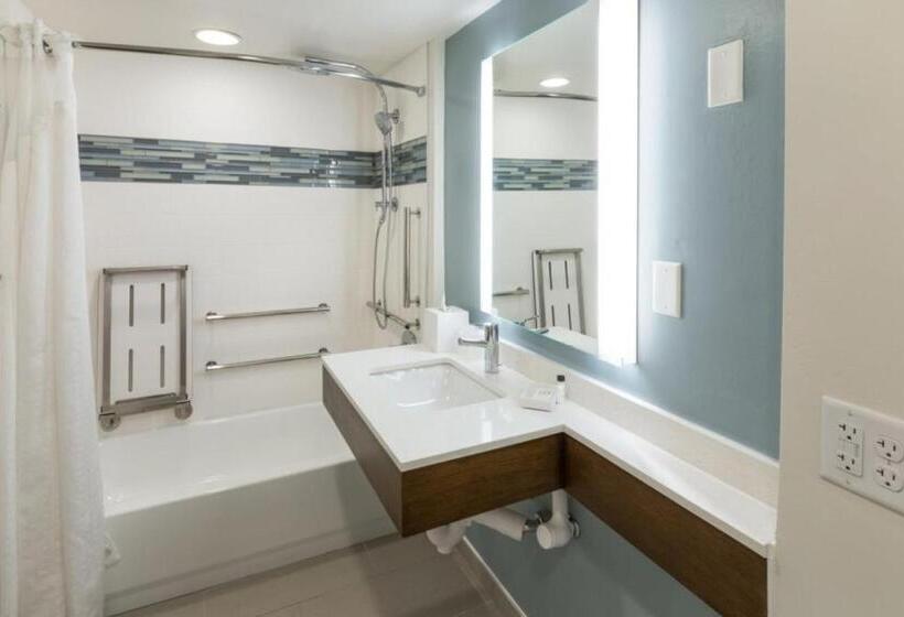 غرفة قياسية لذوى الاحتياجات الخاصة, Even Hotel Chicago   Tinley Park   Convention Center, An Ihg