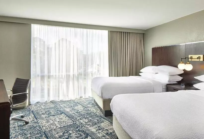 ２ダブルベッドのスタンダードルーム, Four Points By Sheraton Tallahassee Downtown