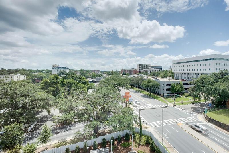 キングサイズベッドのジュニアスイート, Four Points By Sheraton Tallahassee Downtown
