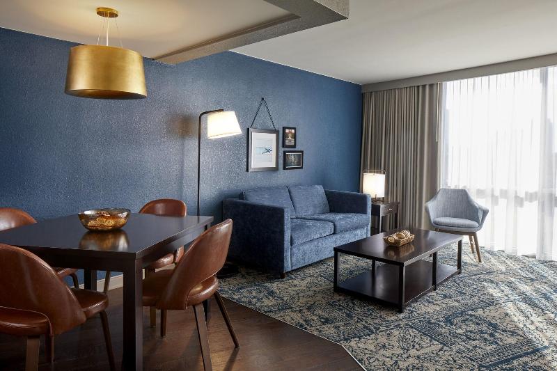 Полулюкс Кровать Кинг, Four Points By Sheraton Tallahassee Downtown