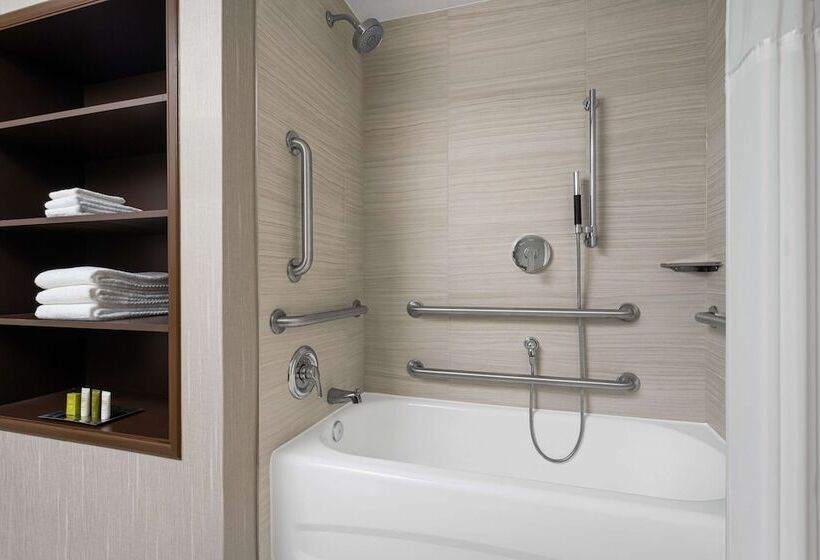 חדר סטנדרט, Hilton Indianapolis Hotel & Suites