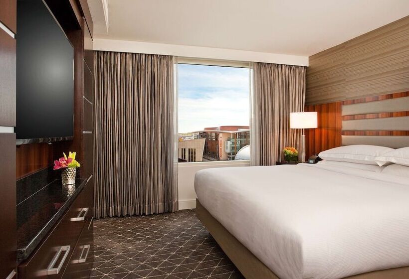 سوییت اجرایی, Hilton Nashville Downtown