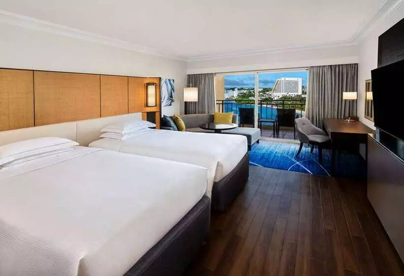 Deluxe Suite King Bed, Hilton Nashville Downtown