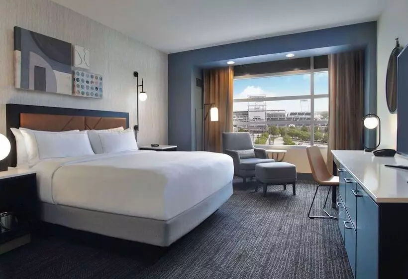سوییت, Hilton Omaha