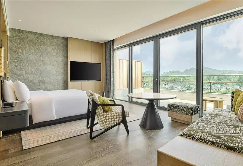 プレミアムルーム, Hilton Omaha